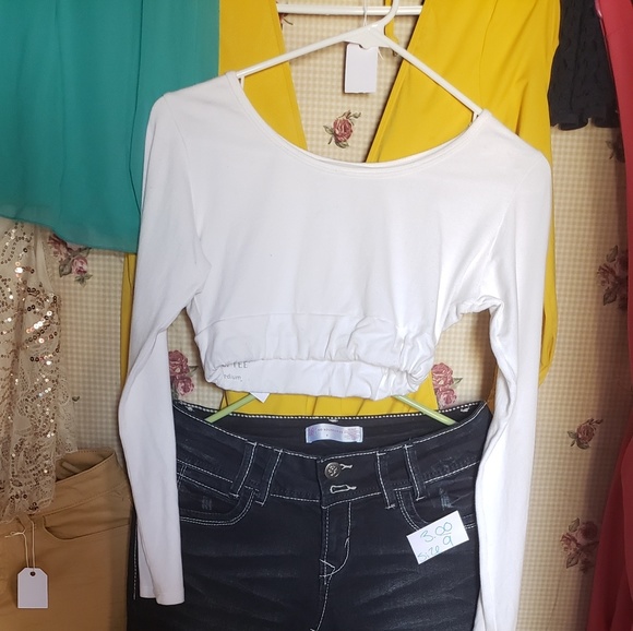 Clothes - Picture 3 of 3